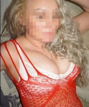 🌹
💞 Мои услуги охватывают все, что ты сможешь загадать: классический и эротический массаж, секс в разных позах, оральные ласки и многое другое. Позволь мне стать твоей фантазией, которую ты давно мечтал осуществить! 💋
📷 Фото меня и моего обнаженного тела сделают тебя совершенно счастливым и заставят сердце бешено биться. Я обещаю, что мои красивые глаза и изящные формы не оставят тебя равнодушным. 😍
🌟 Мои клиенты говорят о моей профессиональности и о том, как легко со мной общаться. Я создам атмосферу комфорта и доверия, в которой ты сможешь расслабиться и наслаждаться каждой минутой. 🌹
Не упускай возможность окунуться в океан страсти и удовольствия со мной, сверкающей звездой ночи! Я жду тебя в Москве, чтобы воплотить твои самые сокровенные желания. Отправь мне сообщение, и мы начнем нашу незабываемую встречу прямо сейчас! 💕🌌 Милена
